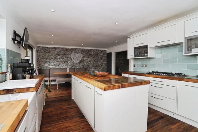 9, Coed Yr Esgob, Pontyclun photo 4
