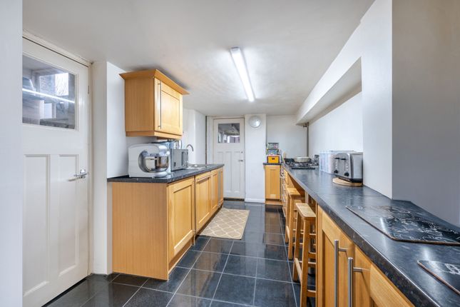 33, Kitto Road, London photo 4