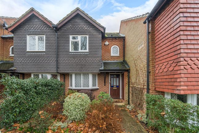 Terraced house to rent in Thornleas Place, East Horsley, Leatherhead KT24