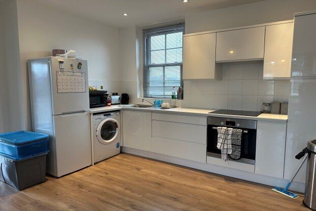 Flat to rent in The Morehall, Folkestone