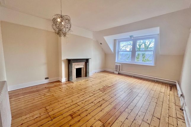 Flat for sale in St James Terrace, Buxton, Derbyshire