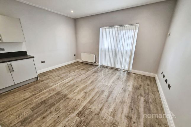 Flat 29, Astoria Heights 102-104, Farnham Road, Berkshire photo 4