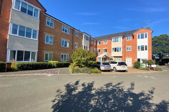 Thumbnail Flat for sale in Browning Court, Bourne