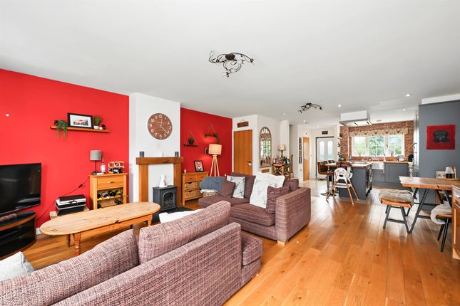 3, Hartop Close, Leighton Buzzard photo 4