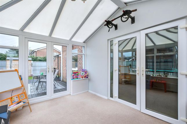32, Pentland Gardens, Nottingham photo 3