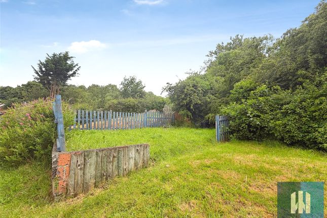 24, Oak Tree Road, Huddersfield photo 5