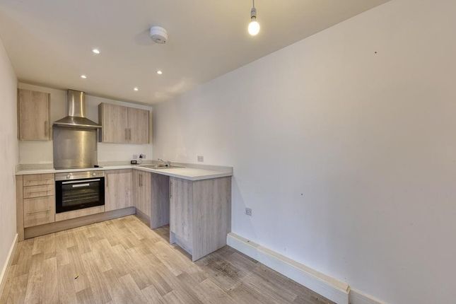 215, Standhill Road, Nottingham photo 3
