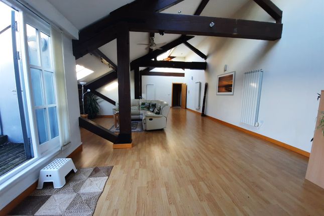 Apartment 179, East Float Quay, Dock Road, Birkenhead photo 4