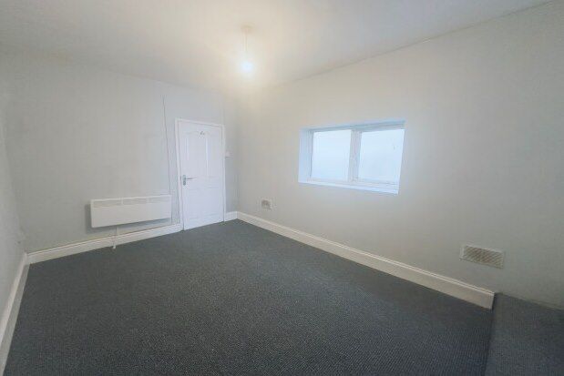 Flat to rent in Church Road, Liverpool