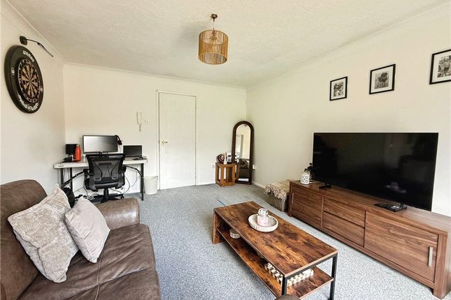 24, Greenwood Avenue, Southampton photo 3