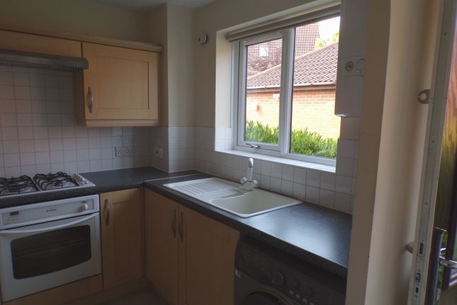 7, Clare Croft, Middleton, Milton Keynes photo 5