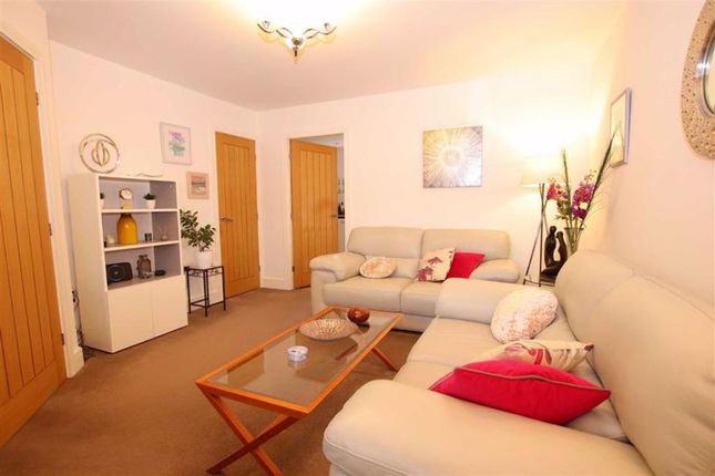 Meldrums Grove, Timperley photo 2