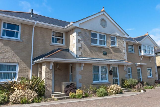 Ferndale Court 15 Broadway Isle Of Wight Po36 2 Bedroom