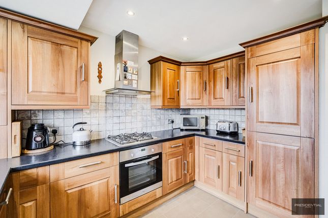 Flat for sale in Chequers Road, Loughton