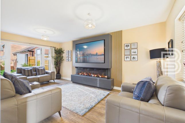 14, Chatton Close, Rugby photo 3
