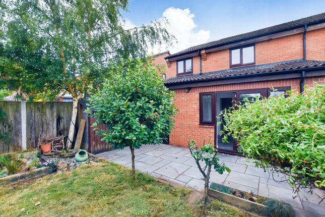 54, The Meadow, Market Drayton photo 2
