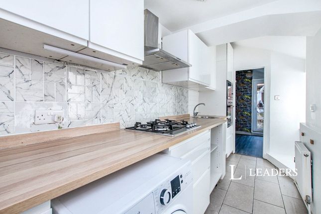 Flat 2, 18, Tregonwell Road, Dorset photo 3