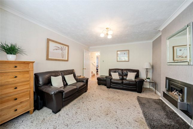 14, Arkendale Close, Manchester photo 4