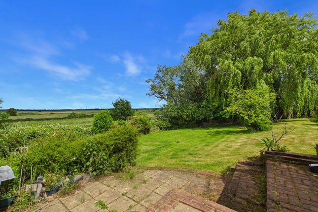Willows, Burgh Road, Beccles photo 3