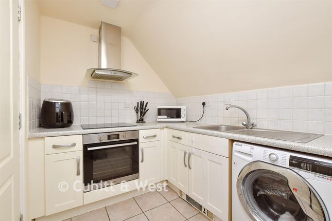 Goodwood Lodge, Church Paddock Court, Wallington photo 3