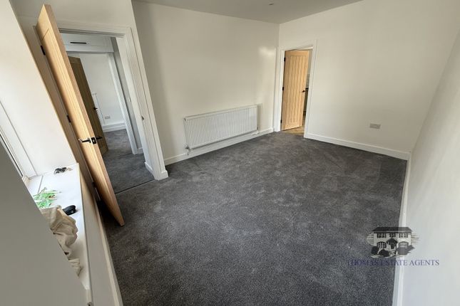 124, Ynyscynon Road, Tonypandy photo 3