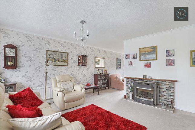 32, Hornbeam Road, Epping photo 2