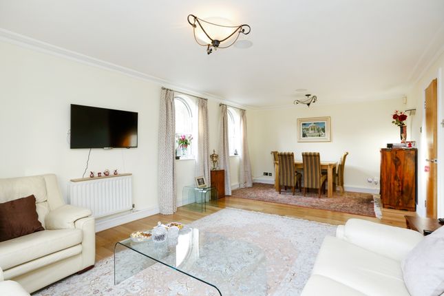 17, Keble Place, Barnes photo 4