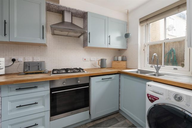9, Falcon Close, Herne Bay photo 4