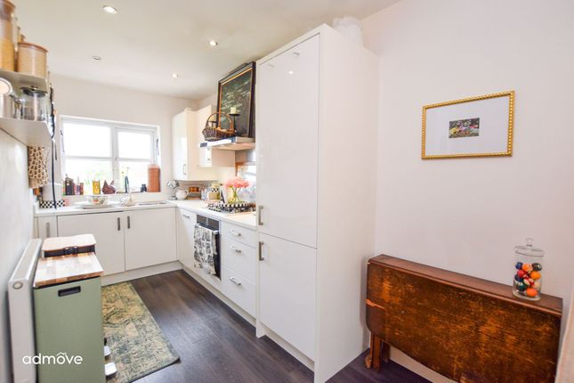 6 Janson Place, Altrincham photo 4