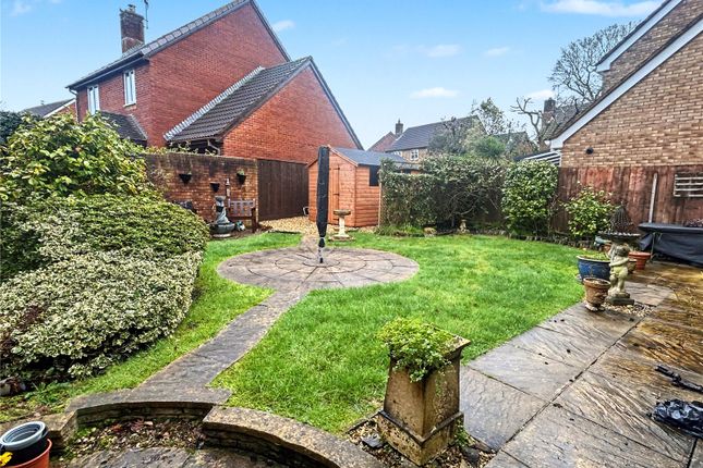 2, Rogers Close, Devon photo 3