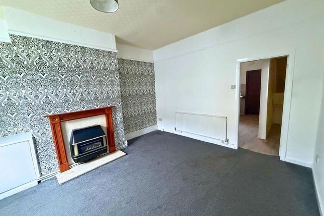 21, Leyland Road, Burnley photo 3