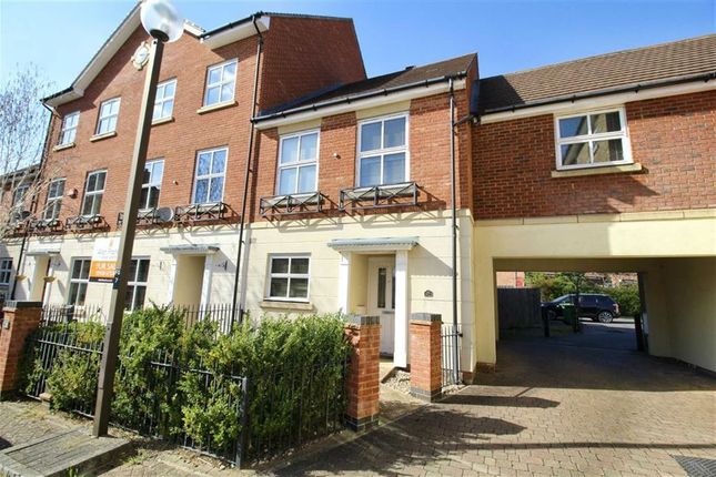 3 Bed Town House For Sale In Frampton Grove Westcroft - 