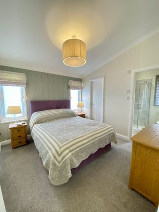 Willerby Acorn with lake front view, Ullswater Heights Lodge Park, Penrith photo 5