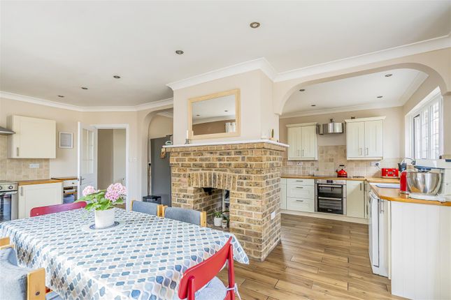 10, Hollybank Lane, Emsworth photo 4