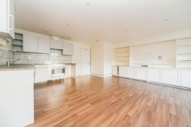 Flat for sale in Summer Road, Thames Ditton, Surrey
