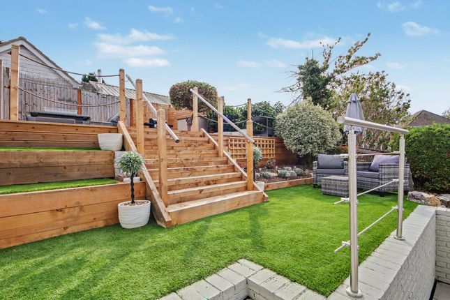 3 Garrick Gardens, Southampton photo 4