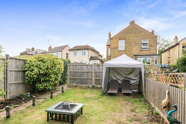 127 Victoria Road, Barnet photo 4