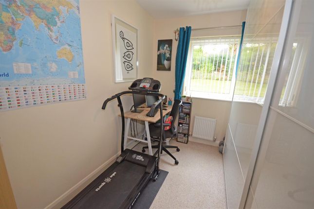 Flat for sale in Woodlands Park, Walnut Close, Godley, Hyde