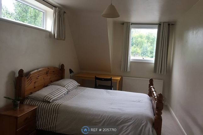 Room to rent in Christchurch Road, Virginia Water