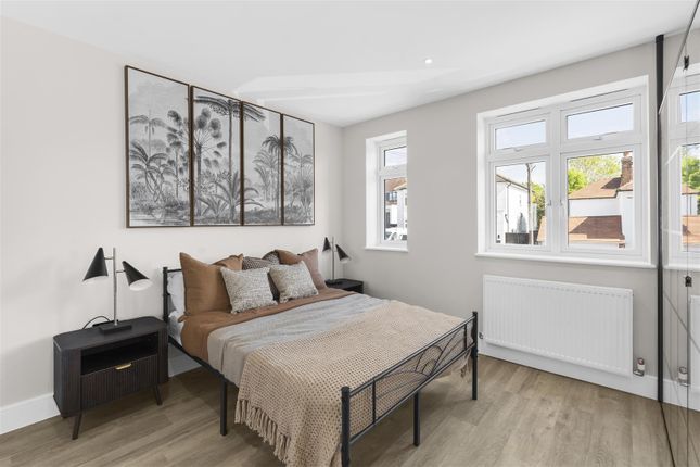 Flat 3, 11, Tolmers Gardens, Potters Bar photo 4