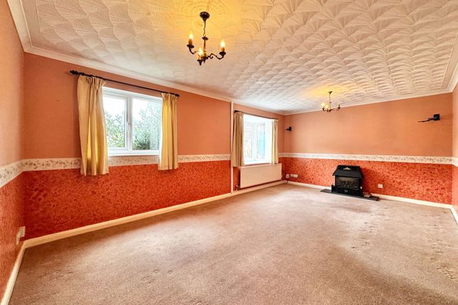 54, Herbert March Close, Cardiff photo 4