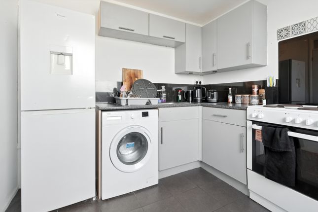 29 Hollingbourne Tower, Westwell Close, Orpington photo 4