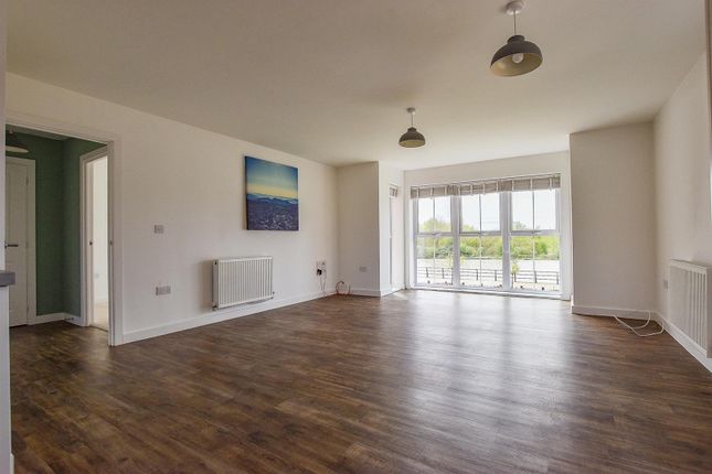 Flat for sale in Knowle House, Waterman Way, Wouldham