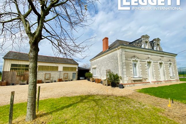 Villa for sale in Gennes-Val-De-Loire, Maine-Et-Loire, Pays De La Loire