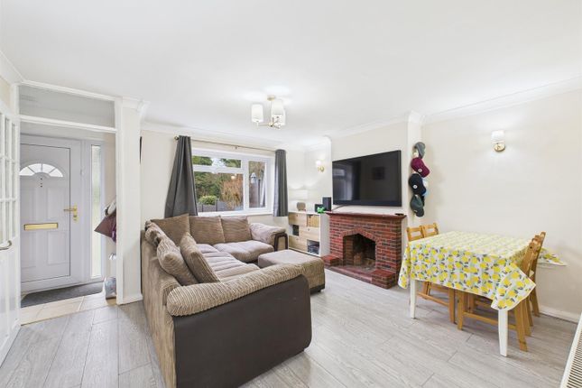 123, Grove Lane, Coulsdon photo 3