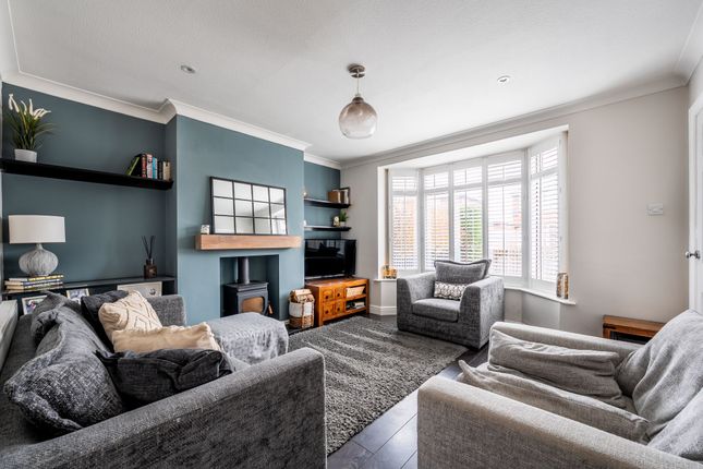 4 Hill Top Avenue, Harrogate photo 2