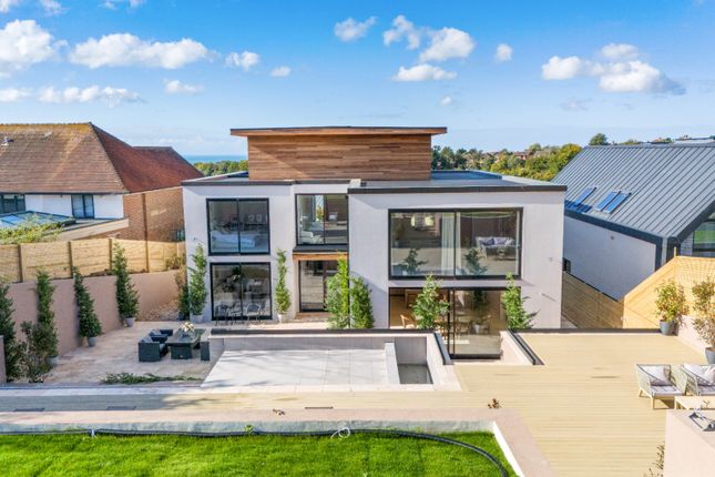 57 Hill Brow, Hove, East Sussex photo 4