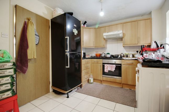 Property for sale in The Ridings, Luton