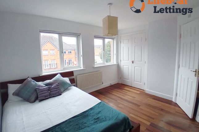 Thumbnail Room to rent in Richmond Meech Drive, Kennington, Ashford