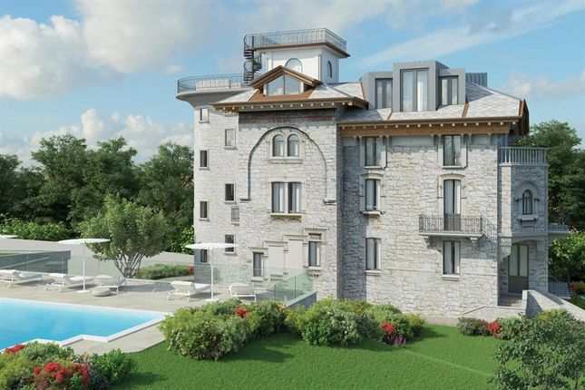 Villa for sale in Baveno, Piemonte, 28831, Italy